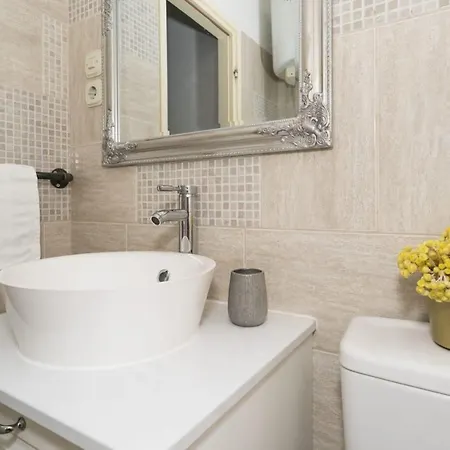 Spacious Apt With Magnificent Sea View & Balcony Apartamento Sumpetar