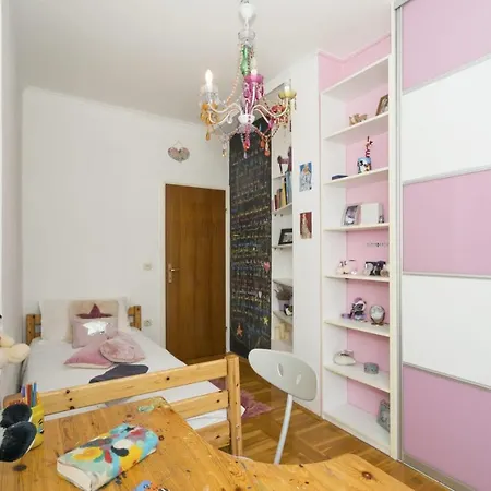 Apartamento Spacious Apt With Magnificent Sea View & Balcony